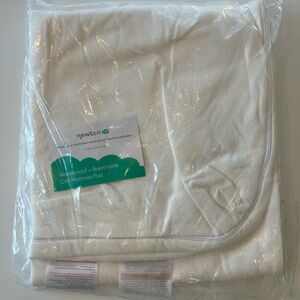 Newton Waterproof Crib Mattress Pad - NWT